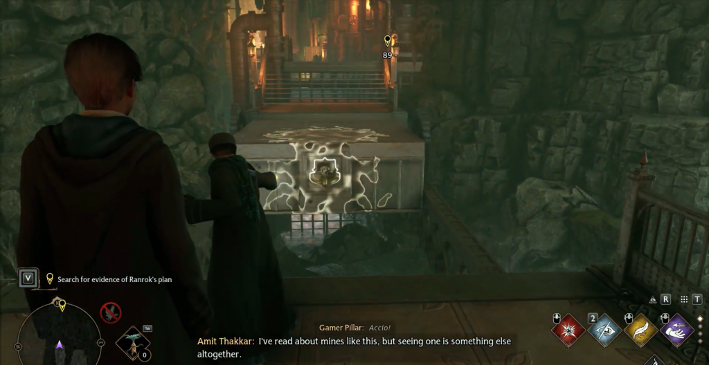 Ученик Хогвартса применяет Акцио к ящику в шахте