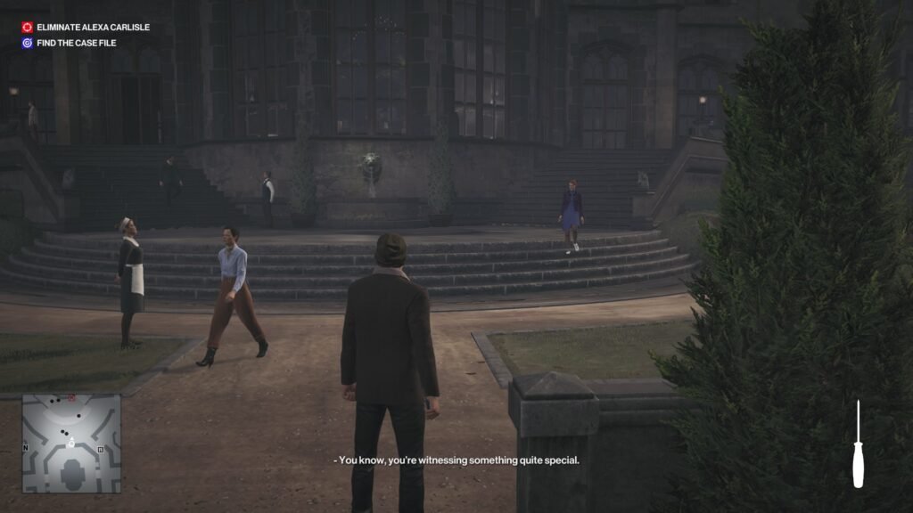 Hitman 3 Agent 47 walking outside mansion steps