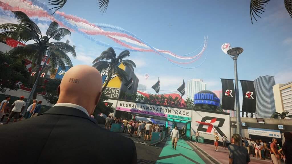 Agent 47 watches crowd entering Miami race event